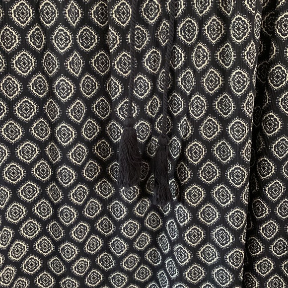 New! Cure navy and white sleeveless top with tie tassels size medium - Picture 3 of 7